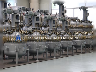 Klaasvoodriga reaktorid